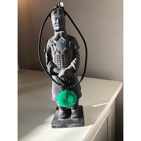 Beautiful Vintage Green Jade Donut 18" Chocker with Bead Closure - Picture 3 of 10